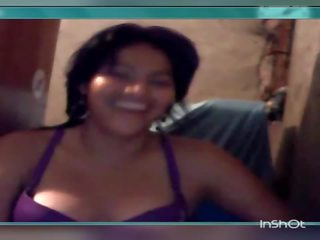 Chica se moi desnuda por la webcam
