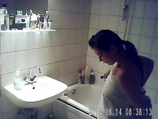 Erwischt niece mit ein bad auf versteckt kamera - ispywithmyhiddencam.com